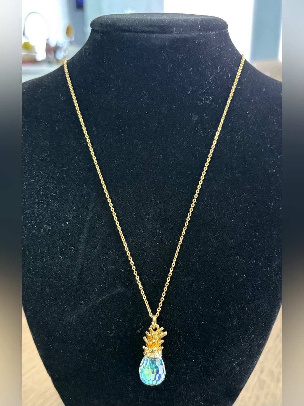 Vintage Gold Pineapple Pendant Necklace with Iridescent Crystal Drop